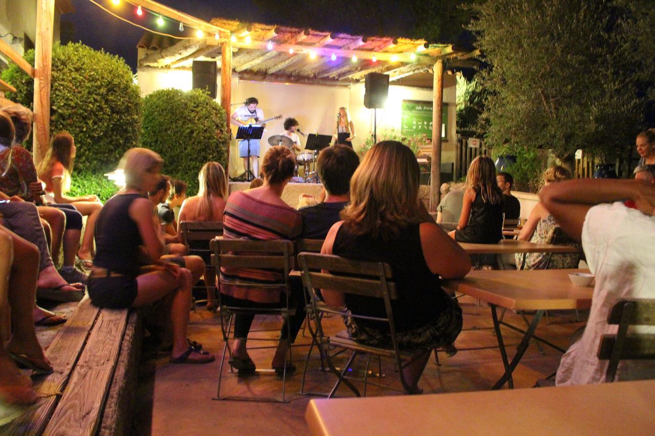 Camping Forcalquier Les Routes De Provence Hotell Eksteriør bilde