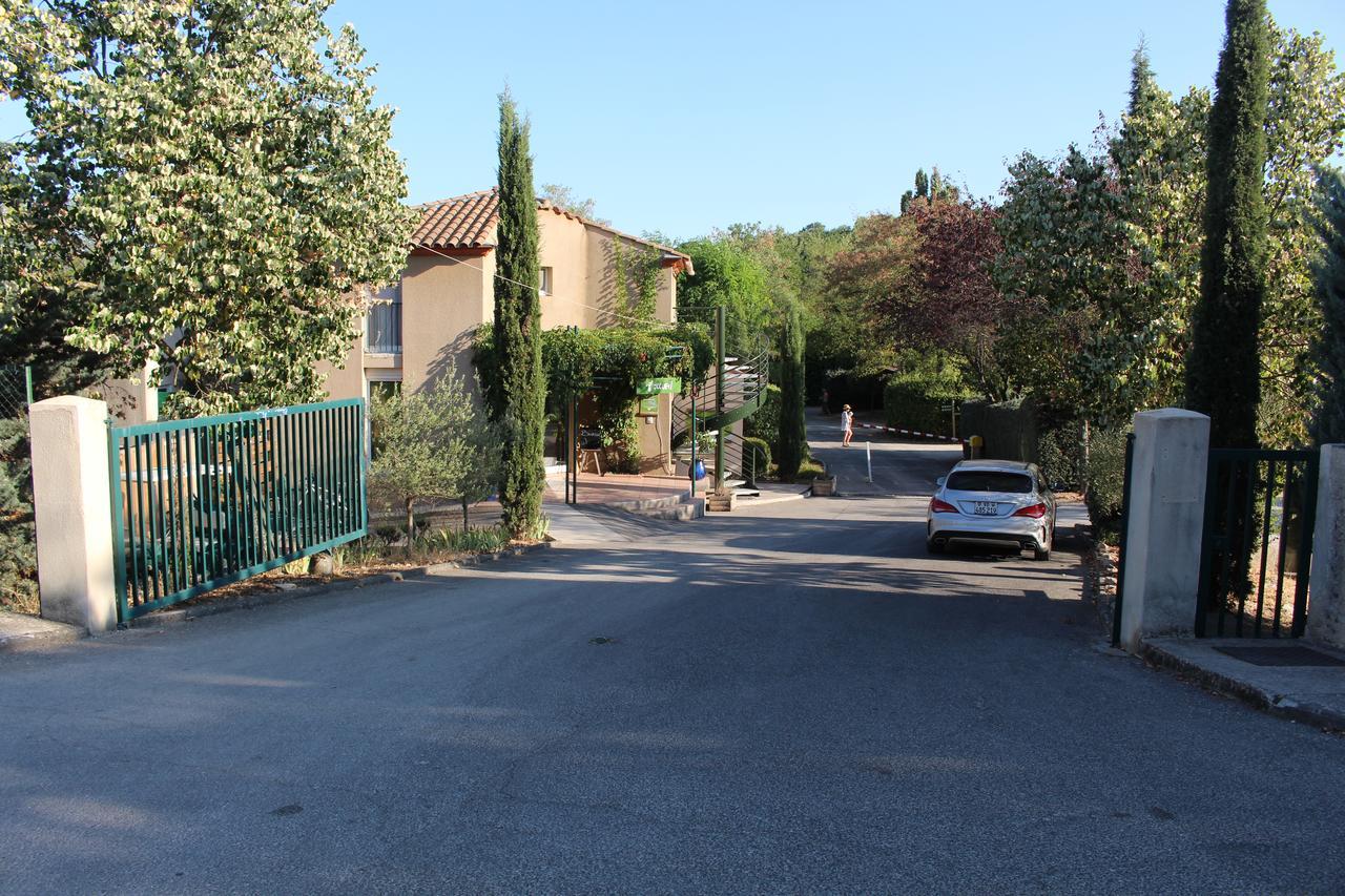 Camping Forcalquier Les Routes De Provence Hotell Eksteriør bilde